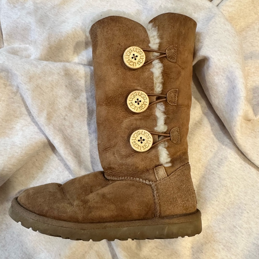 UGG boots size 6